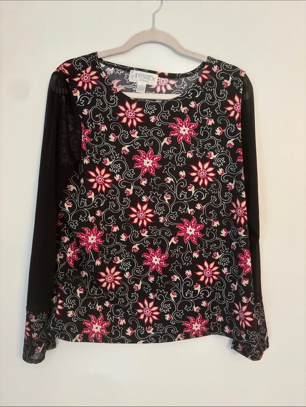 Casual Corner Annex Red & Black Floral long Sleeve Blouse